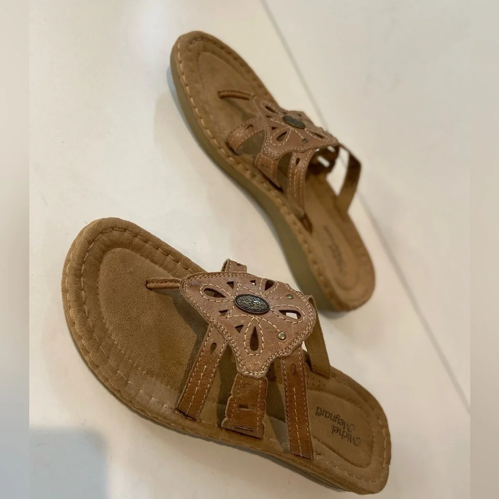 Michel Meynard~Comfy~Tan Leather~Cut-Out Triple Strap~Thong Wedge Sandal~Size 10 - Picture 7 of 12